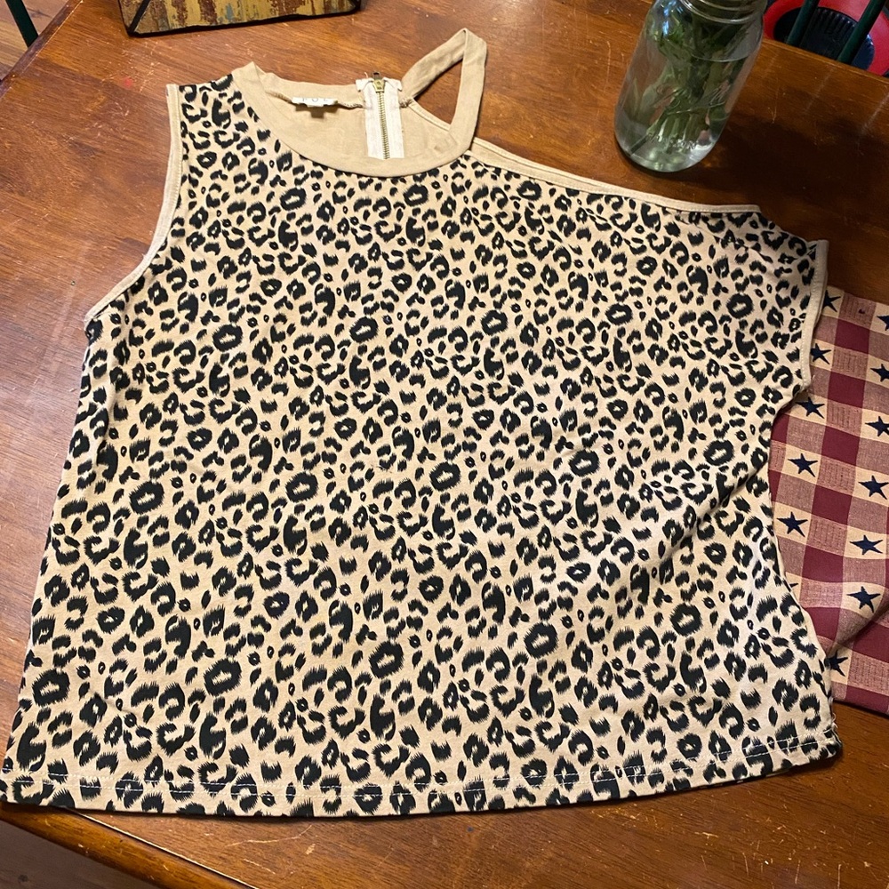 ❤️🔥LAST CHANCE ❤️🔥POL Leopard Print Top - Tan and Black